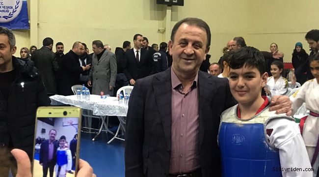 'Üzerine forma giyen çocuk eline silah almaz'