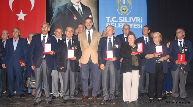 Kıbrıs gazileri milli mücadele madalyalarını aldı