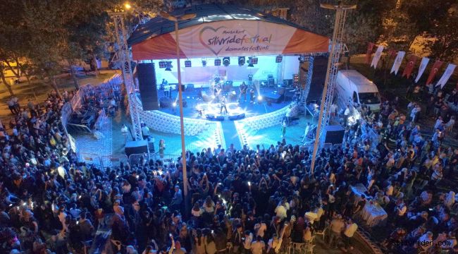 Silivri'de coşkulu domates festivali