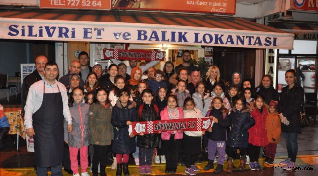 Metin Usta’dan minik basketçilere ziyafet