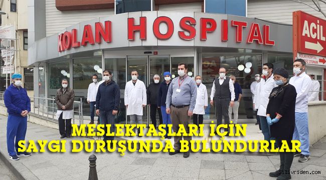 Meslektaşları için saygı duruşunda bulundurlar