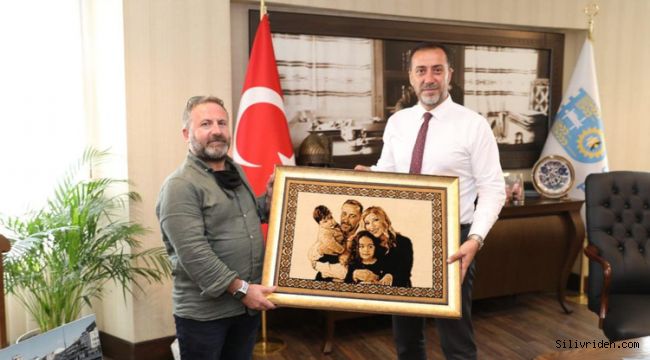 Arslantaş'tan Başkan Yılmaz'a anlamlı hediye