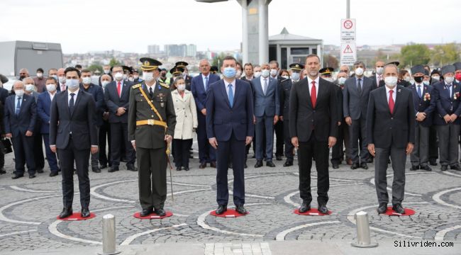 Kutlamalar resmi törenle başladı