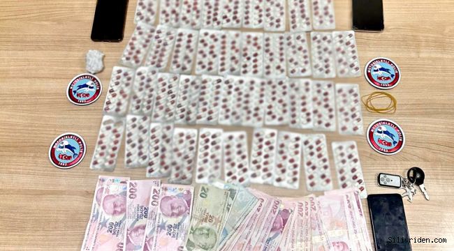 Selimpaşa'da durdurulan bir araçta uyuşturucu ele geçirildi: 4 zanlı tutuklandı