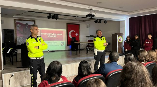 Silivri’de çocuklara trafik eğitim verildi