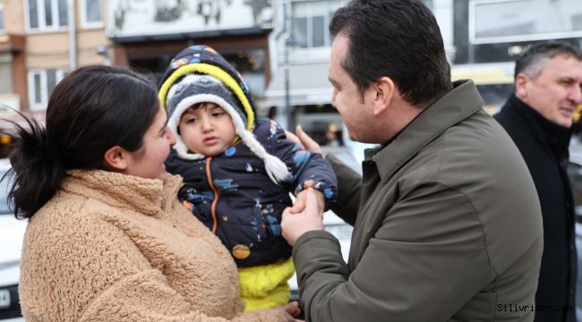 Balcıoğlu, çarşı merkezinde vatandaşlarla buluştu