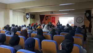 Silivri Yeşilay Şubesi’nden öğrencilere bağımlılıkla mücadele eğitimi