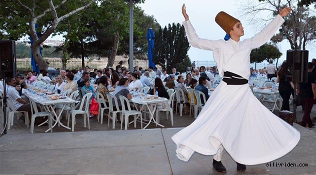 Göçmenler iftarda bir araya geldi!