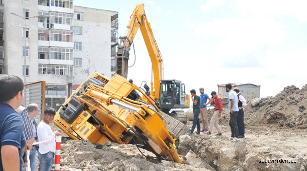 Kendi kazdığı çukura düştü!